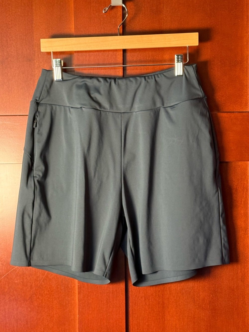 Allzero Women's Charcoal Performance Athletic Shorts with Zip Pocket Size XL